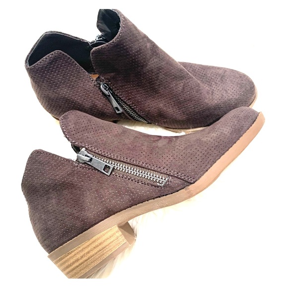 Size 6 ankle boots - Picture 1 of 3